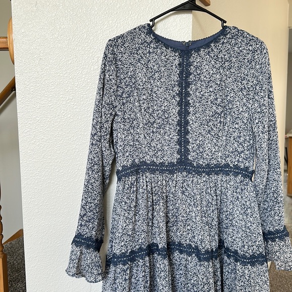 Dainty Jewells Dress - Picture 1 of 4